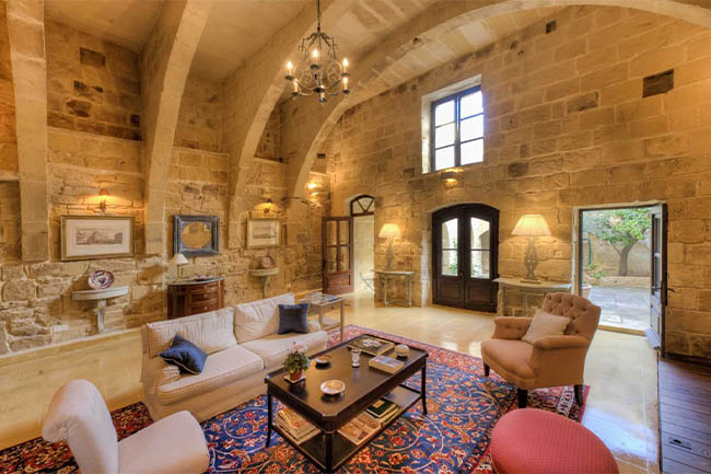 Zebbug House of Character